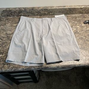 NWT Jack Nicklaus gray heather golf shorts. Multiple sizes available. Smoke free